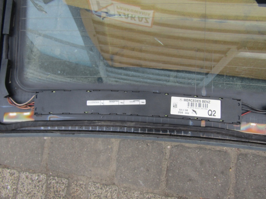 17 mercedes clk w209 купе скло задня avangarde 2003r sekurit + антена Оригінал