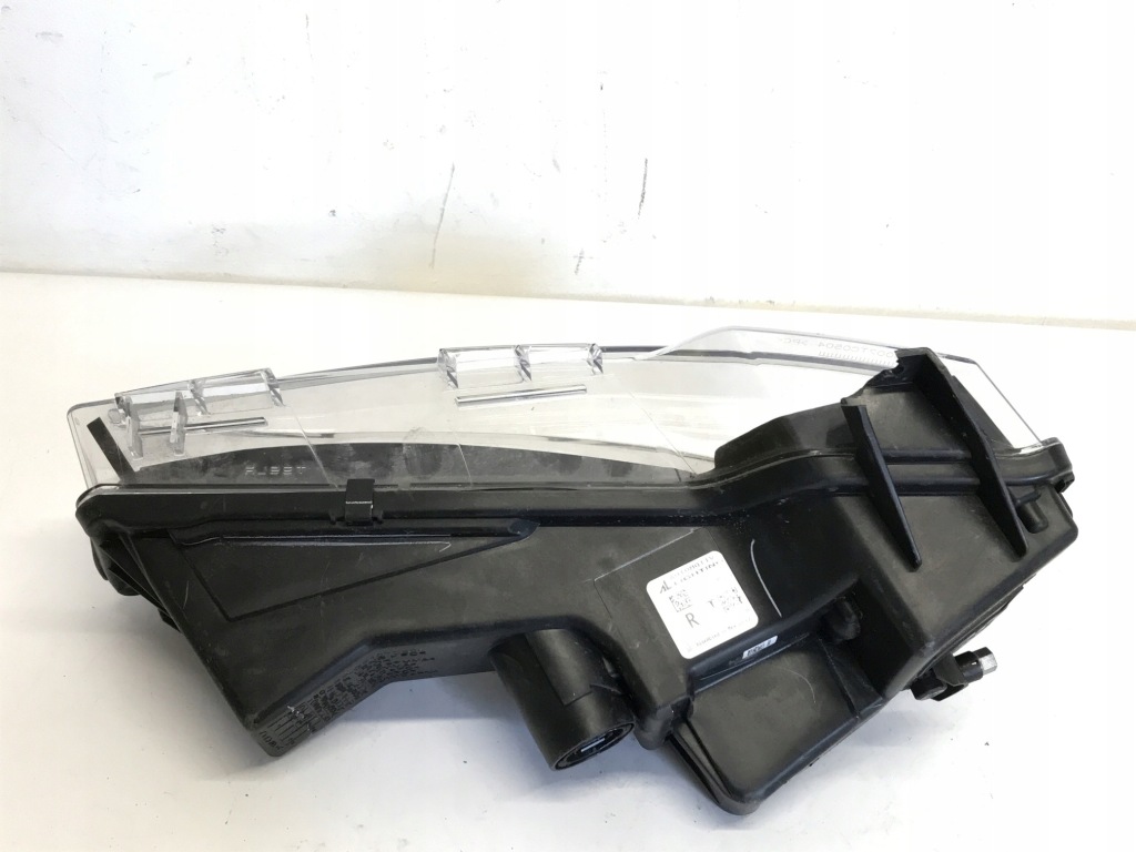 Купить Tesla 3 противотуманная фара led drl правый 1077396-00-d