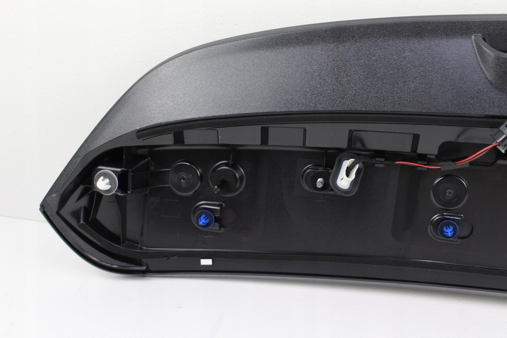 фото №7, Audi a4 b9 s-line спойлер спойлер крышки 8w9827933