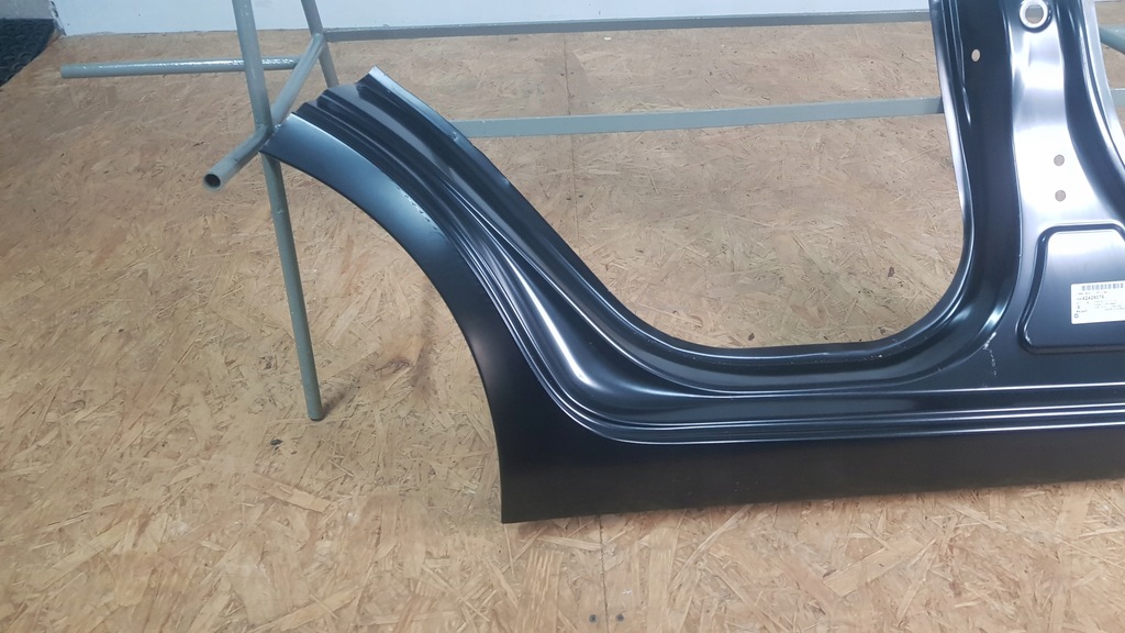 фото №3, Opel karl поріг правий