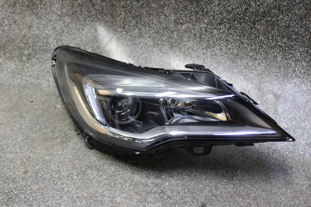 фото №1, Opel astra v k 15-19 звичайна+ led лампа права перед