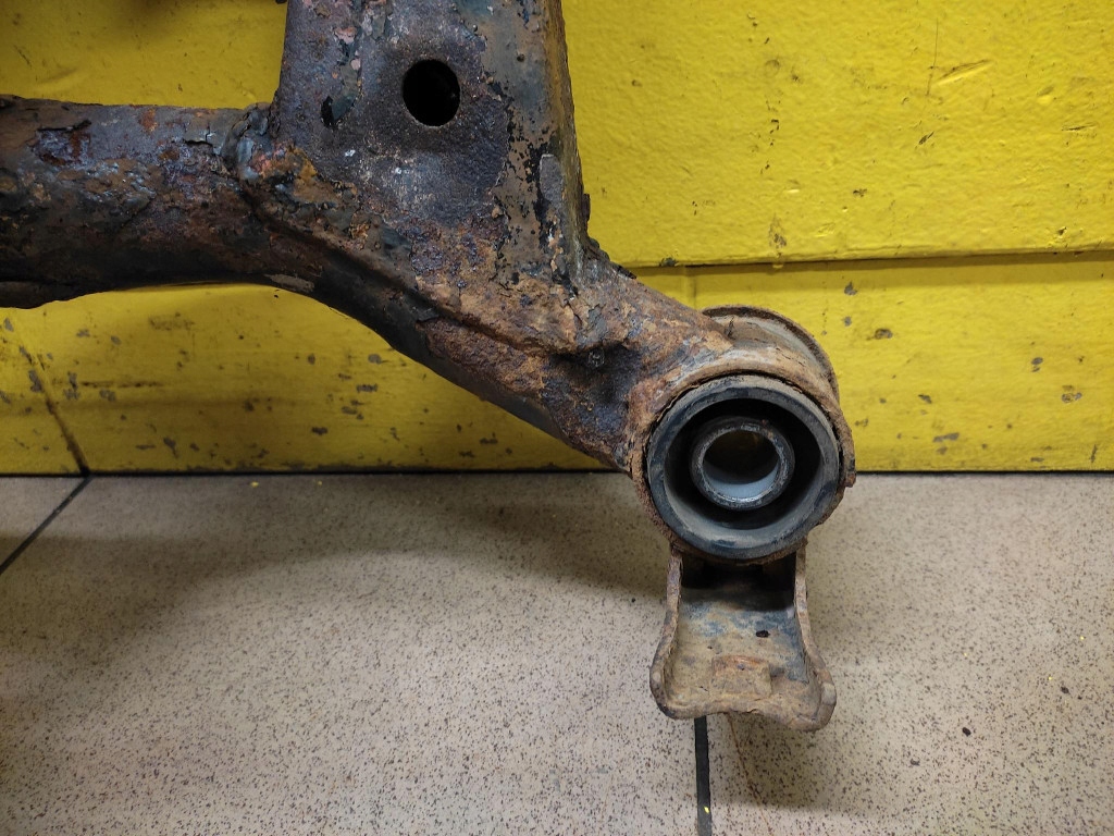 фото №12, Nissan x-trail t30 2.0 підрамник підрамник підрамник задня