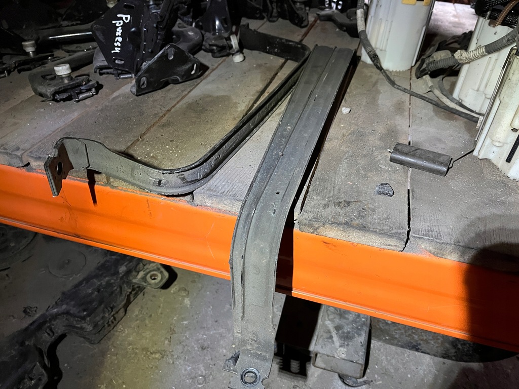 фото №1, Кронштейн бака vw crafter ii man tge 18-24 rok