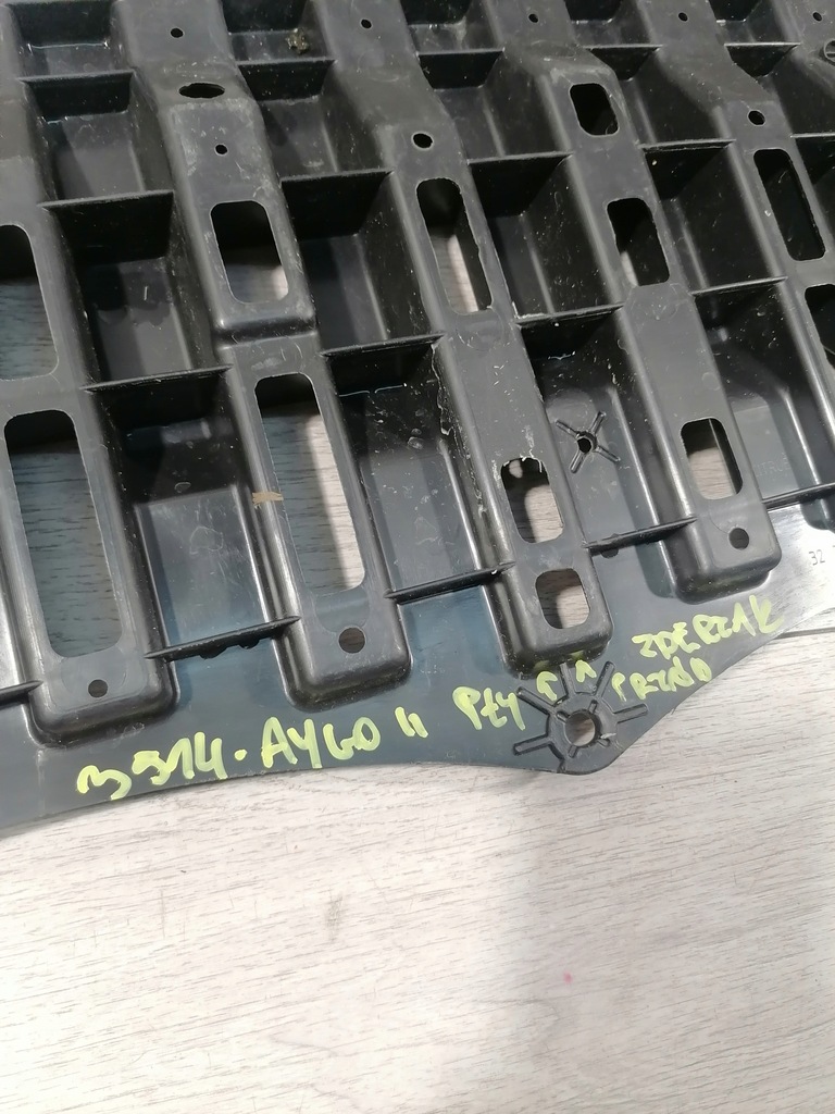 фото №10, Toyota aygo ii защита бампер перед 52618-0h030