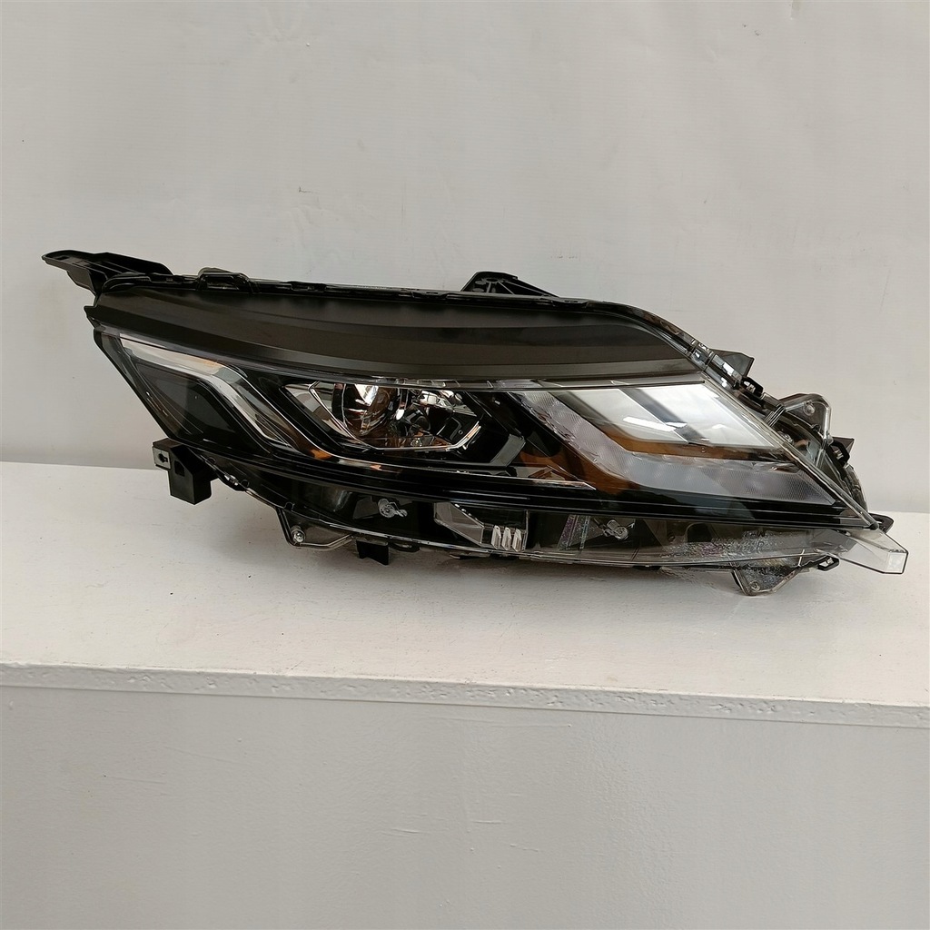 фото №1, Лампа правая перед mitsubishi l200 full led po 2019 8301d382