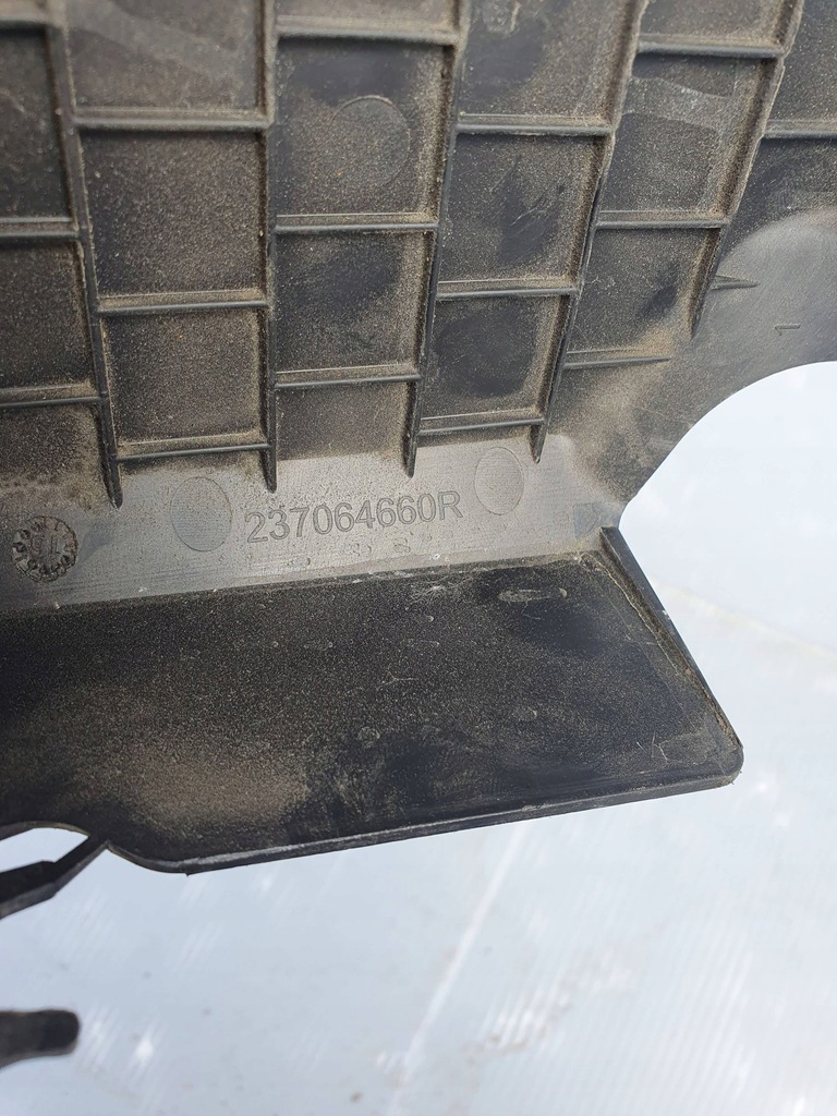 фото №9, Renault trafic iii x82 2015 крышка коробка аккумулятор