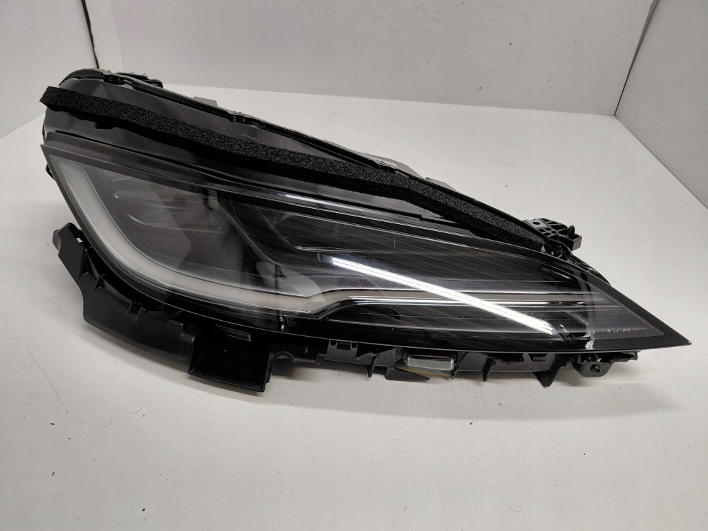 Купити Tesla model 3 2 23- full led фара правий