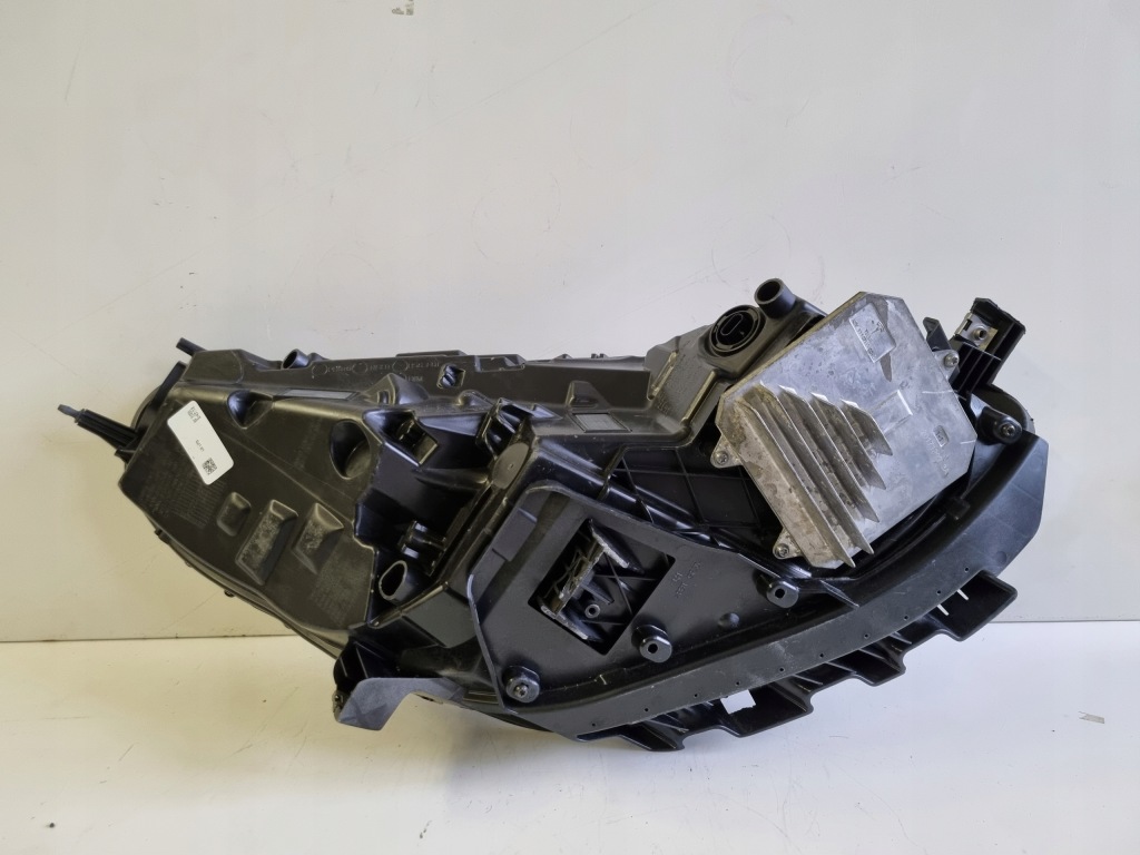 Фара левая перед передняя tesla model 3 led 1077375-00-c Недорого