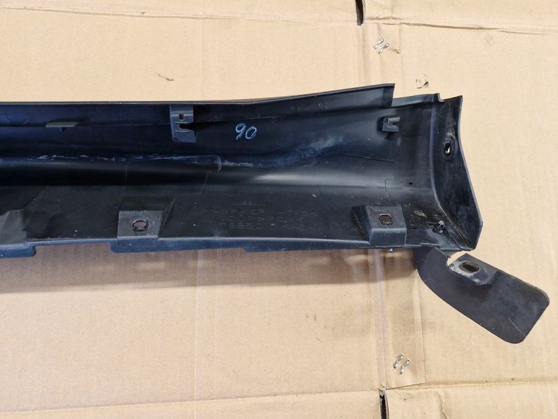 Nissan juke 1 1 f15 накладка  порог правая накладка на порог правый  76850-1k16a в Украине