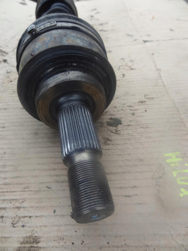 фото №3, Приводной вал левая toyota hilux viii 2.4 d