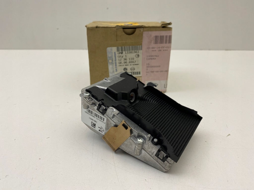 Купити Saab 9-5 камера поперечина руху 13381961 nowa