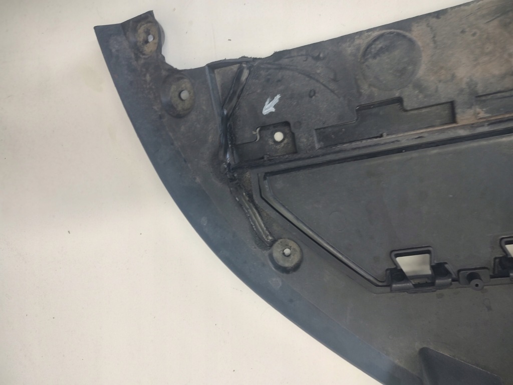 Защита плита бампера renault captur lift 2013-2021 620920067r в Украине