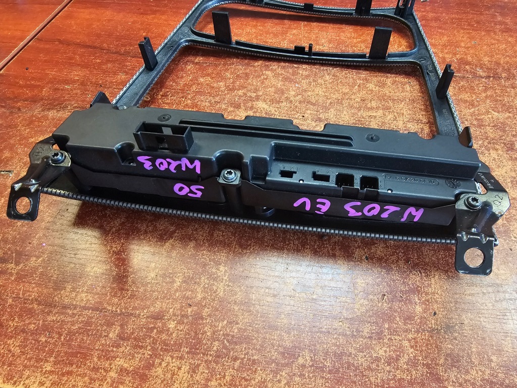 фото №4, Рамка радіо кондиціонера dekor mercedes c-klasa w203 eu 01' a2036802439