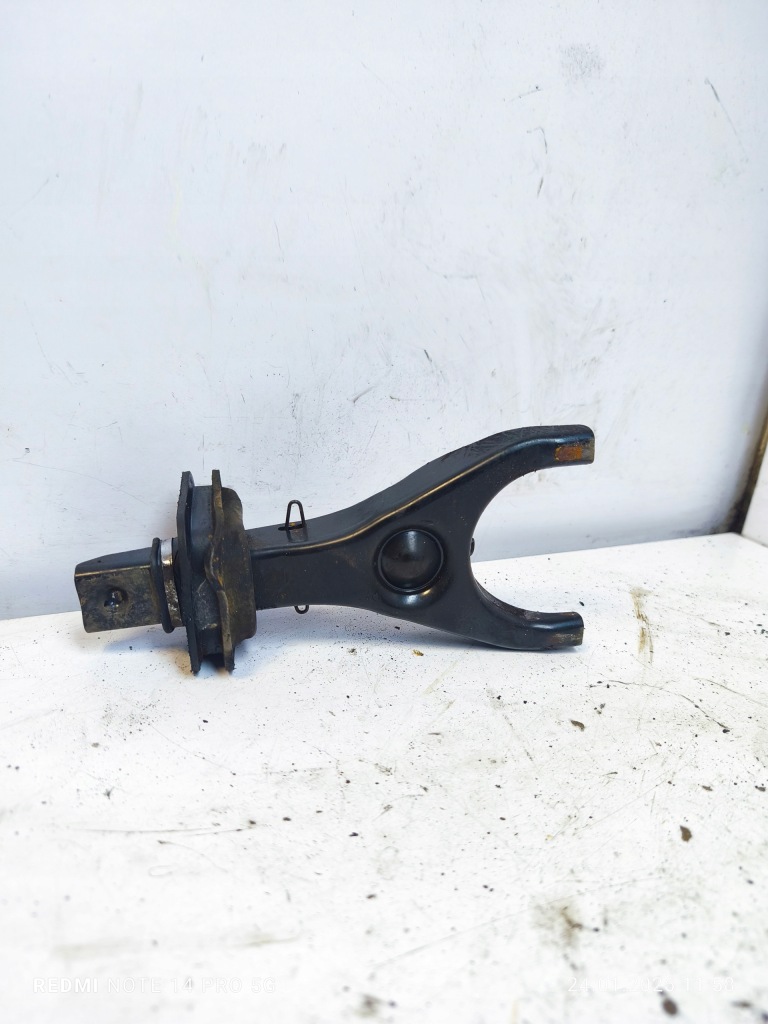 фото №1, Кронштейн вилка зчеплення maverick terrano ii 93-99 2.7 tdi