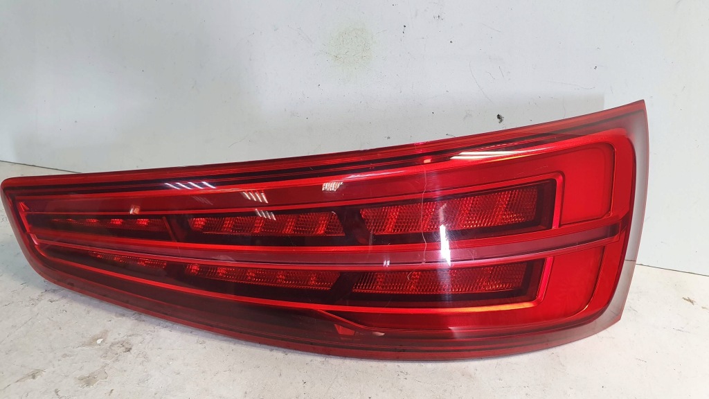 Купити Фара задній правий audi q3 рестайлінг  led 8u0945094m 14-