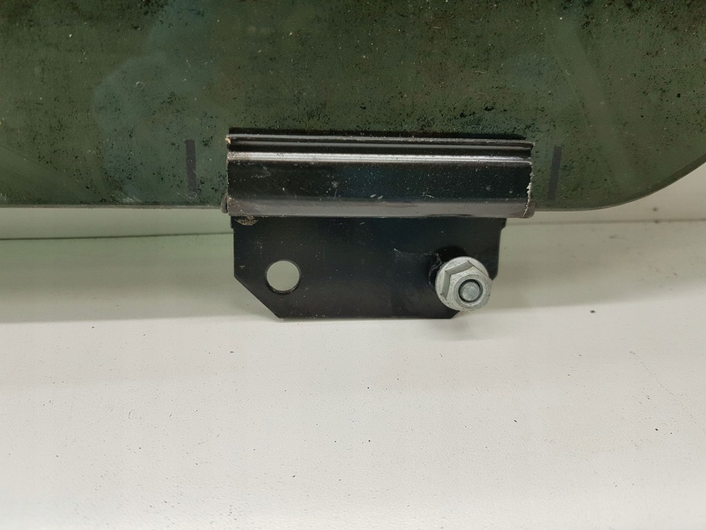 фото №6, Chrysler voyager 2008 права сторона скло двері задніх