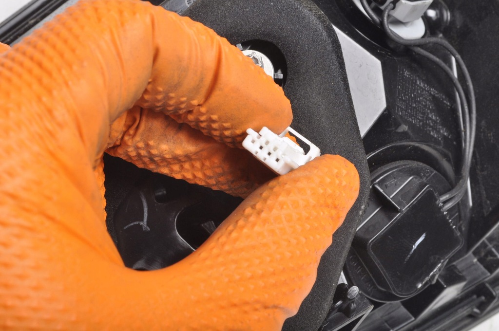 фото №7, Nissan juke ii f16 лампа ліва задня кришка 2tz014353-03