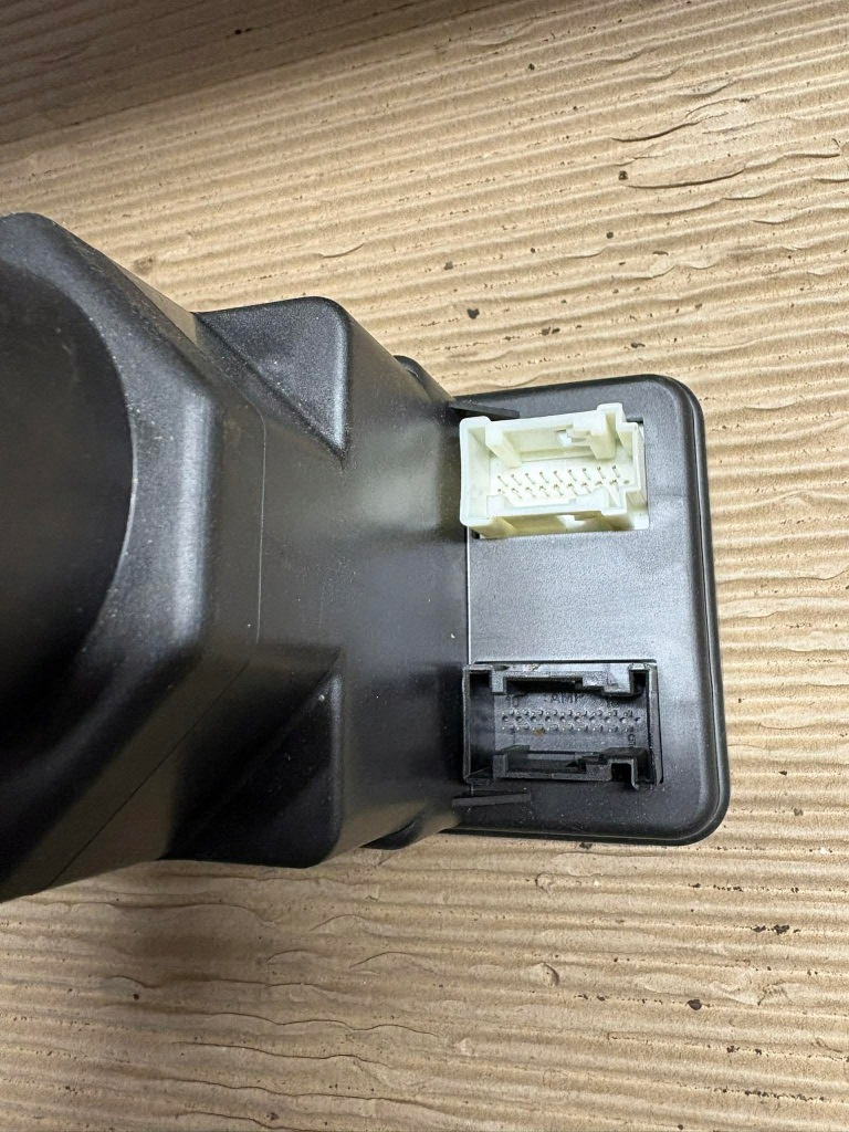 Mercedes slk r170 - помпа центрального замка 1708000848 Доставка