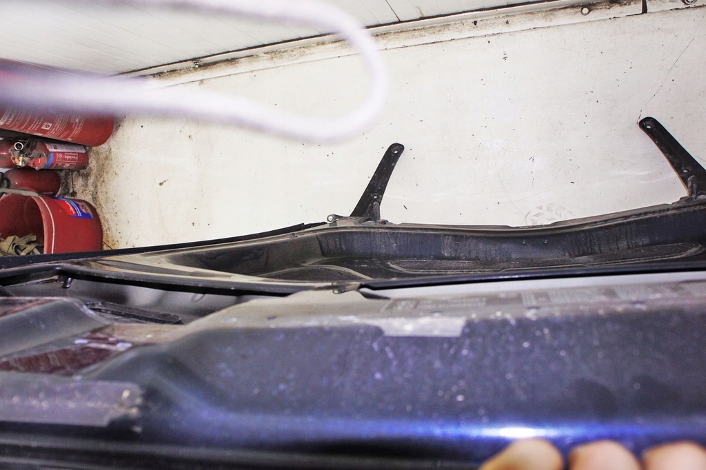 фото №7, Ir081 bentley flying spur i капот