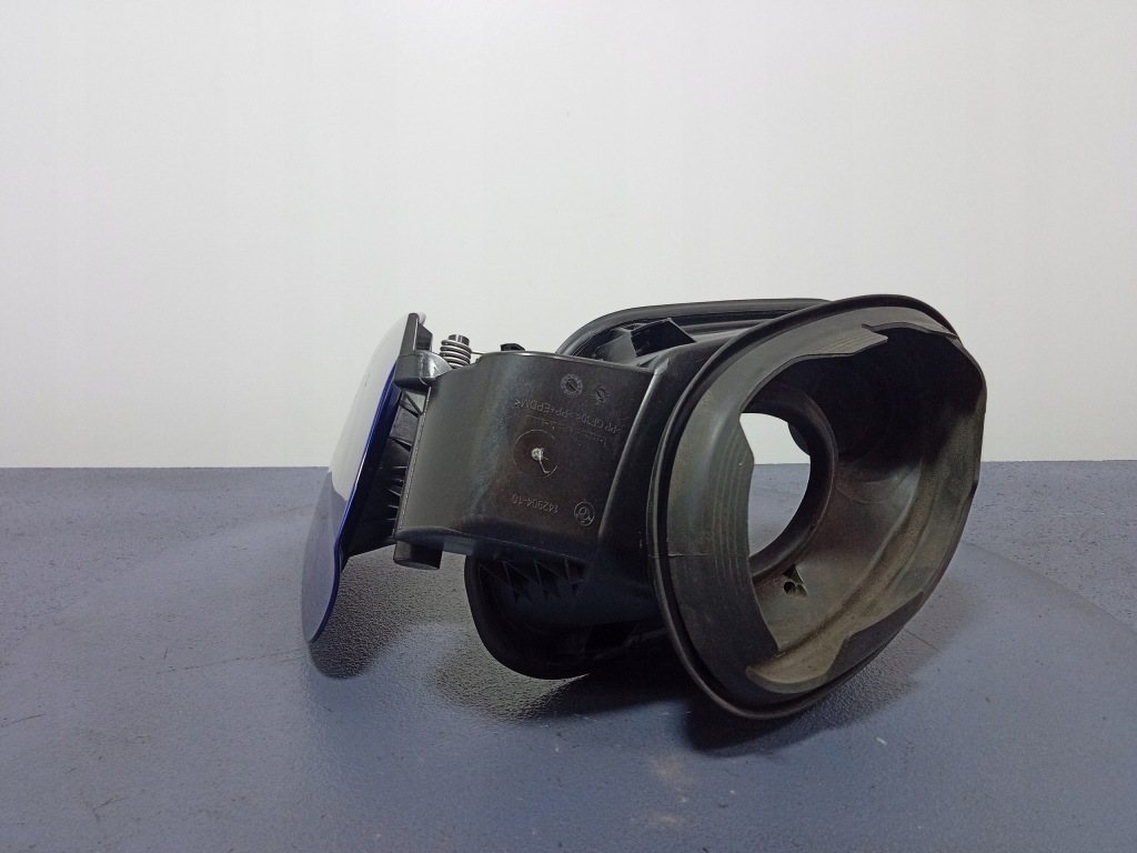 фото №4, Bmw 1 f40 крышка заливной топлива b51 san marino blau