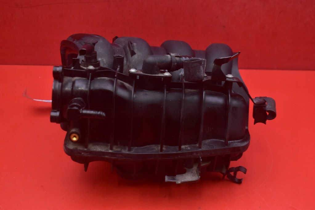 Коллектор впускной  7518751 bmw e87 1.6i 115 km 04-07 в Украине