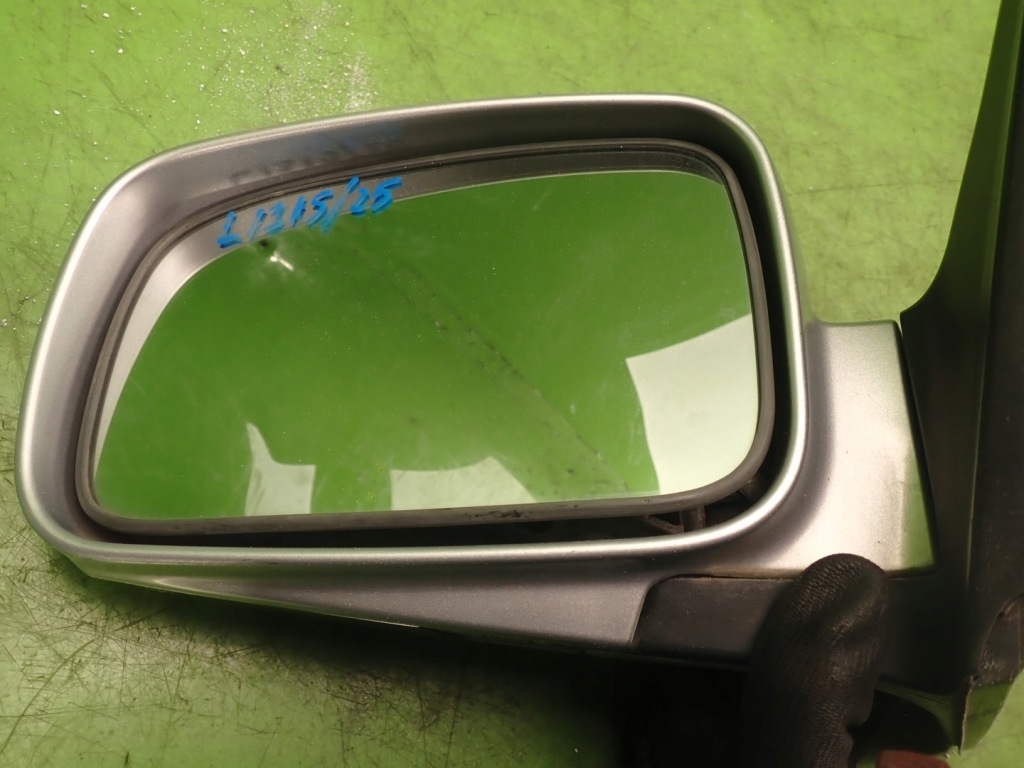 Купити Дзеркало ліве kia sorento 1 5 pin 04r e11015753