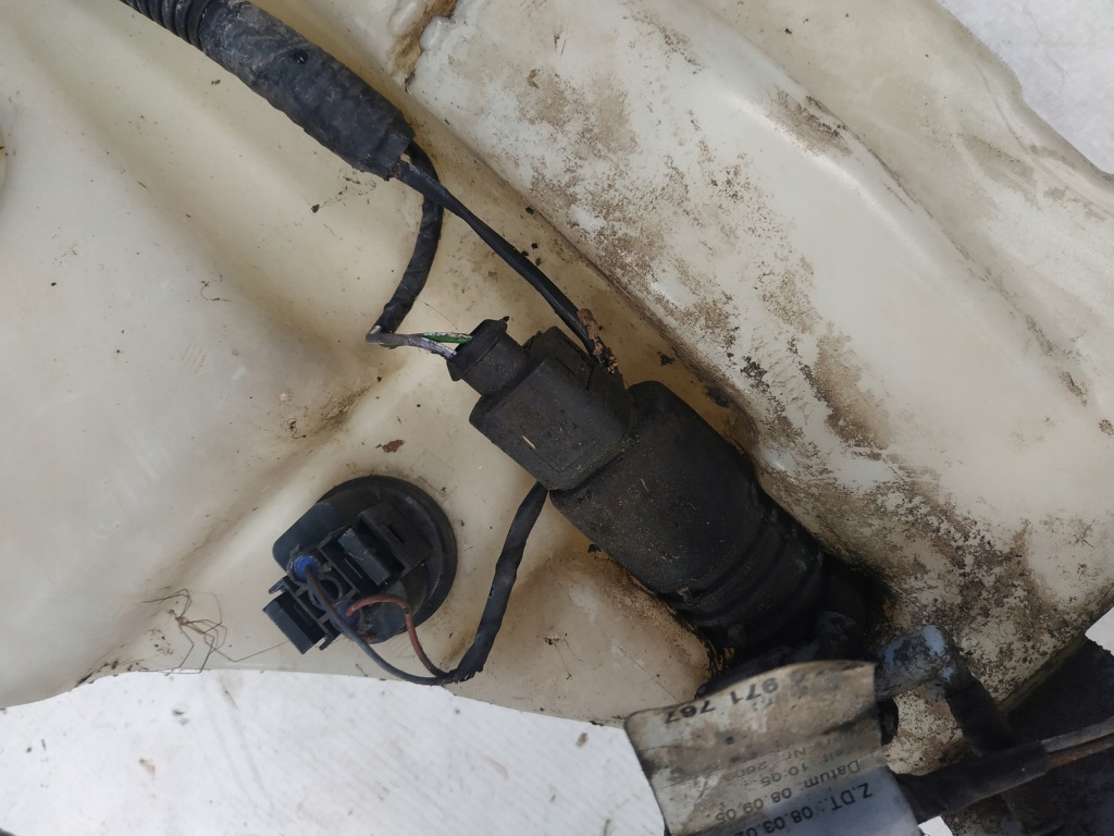 фото №7, Vw touareg i 1 бачок жидкость омывателя