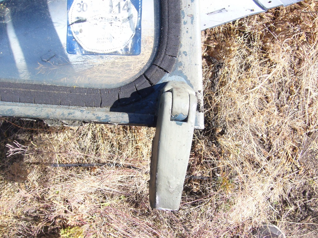 фото №1, Land rover defender - петля , кронштейн левая