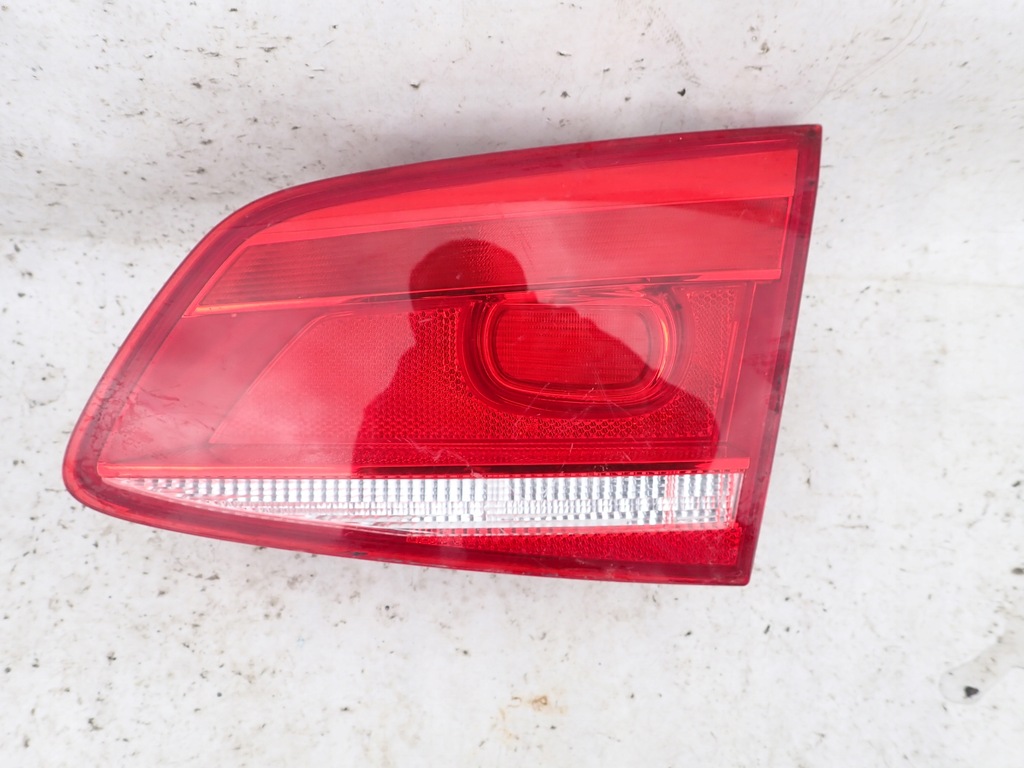 фото №1, Vw passat b7 10- лампа w кришка права задня