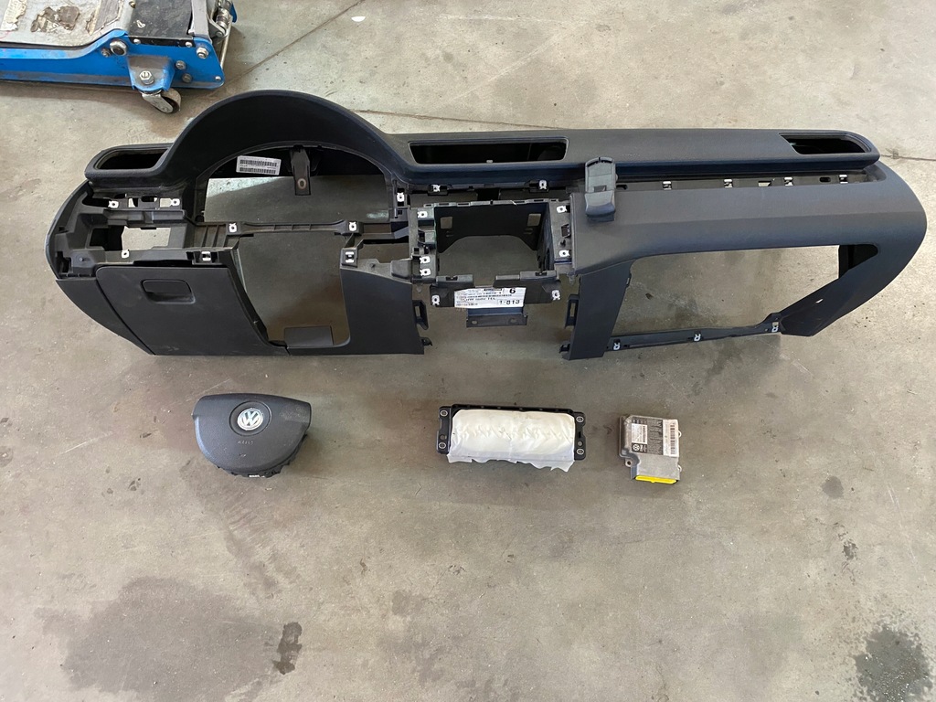 фото №1, Vw passat b6 панель приладів панель приладів подушка безпеки ремені комплект