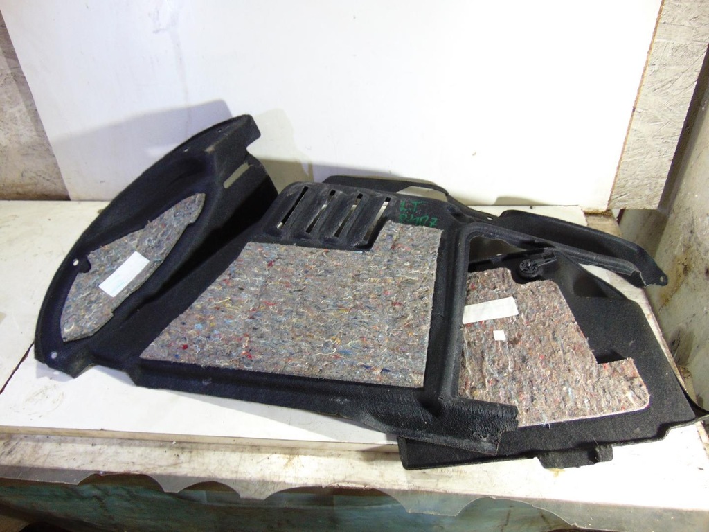 фото №10, Обивка багажника правый peugeot 407 coupe