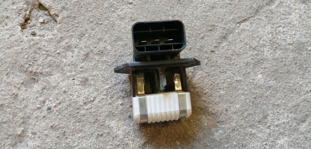 фото №1, Hyundai i20 08-14 резистор вентилятора