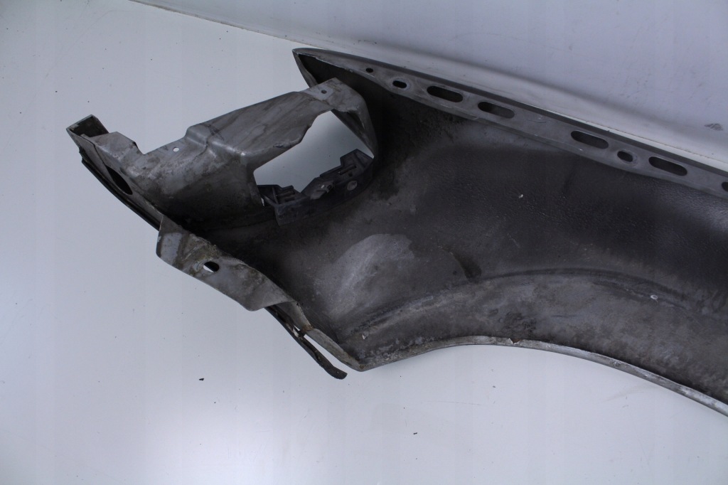 Крыло  правый  перед mercedes w140 Киев