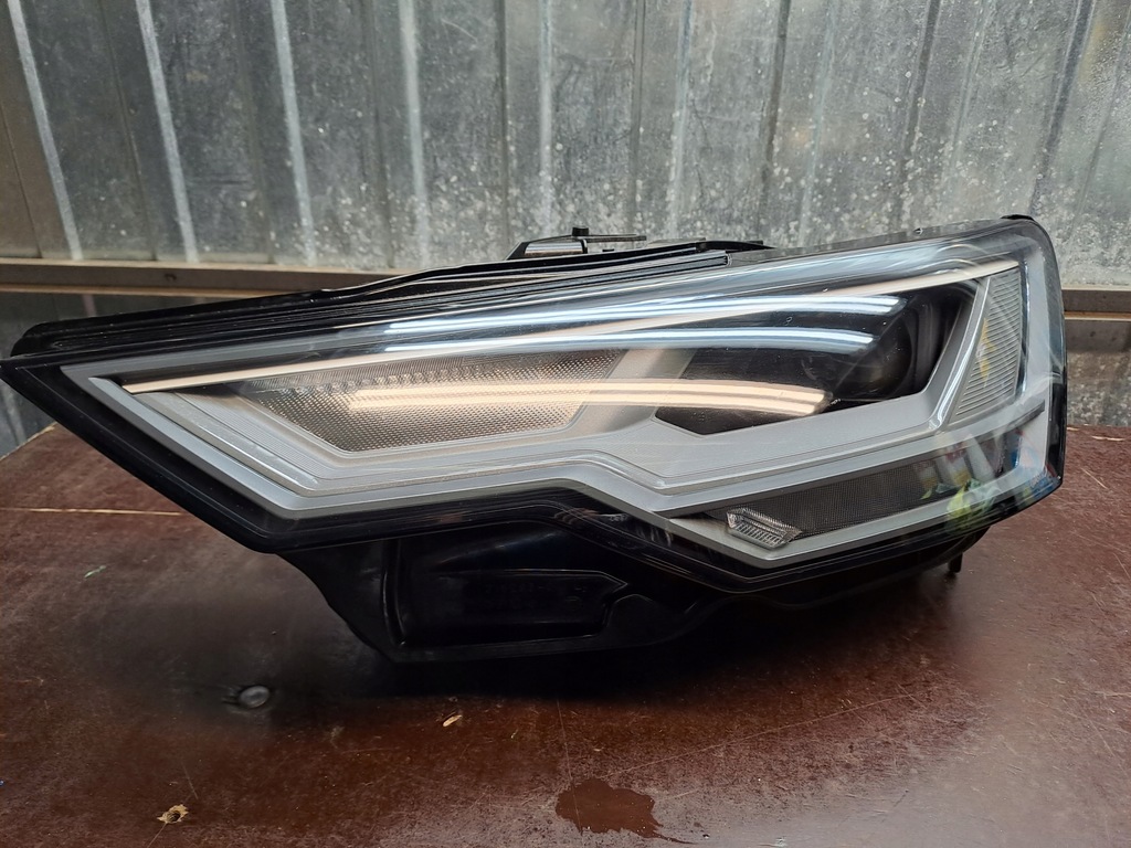 фото №1, Audi a6 c8 лампа левая