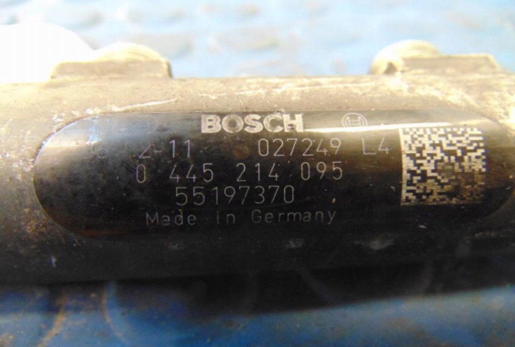 Alfa romeo 147 1.9jtd молдинг упорскування 55197370 0445214095 Зі Шроту