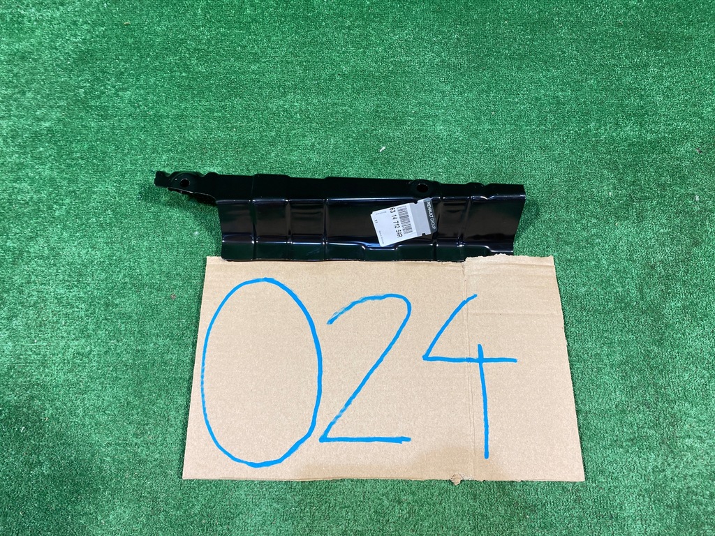 фото №13, Dacia duster ii кронштейн кронштейн крила лівий ліва перед 631471254r