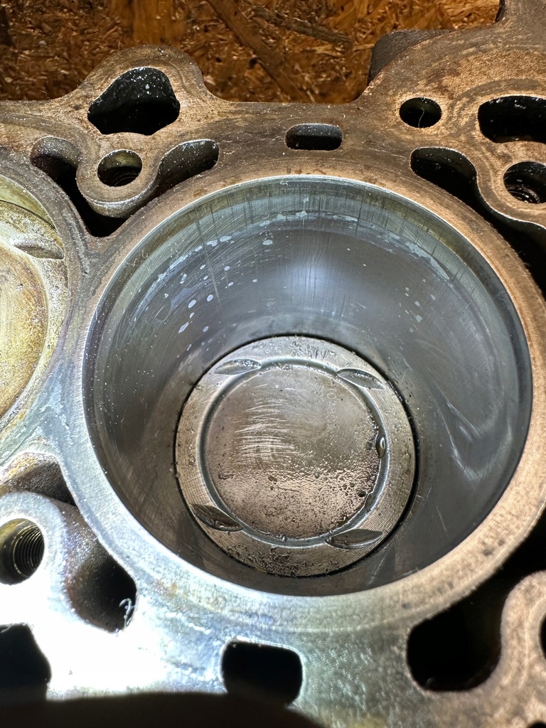 фото №14, Блок двигуна dół wał поршні opel astra j a14nel a14net