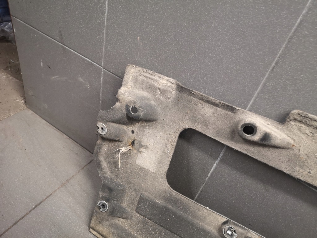 фото №9, Защита подвеска правая audi a8 d3 ii lift материал