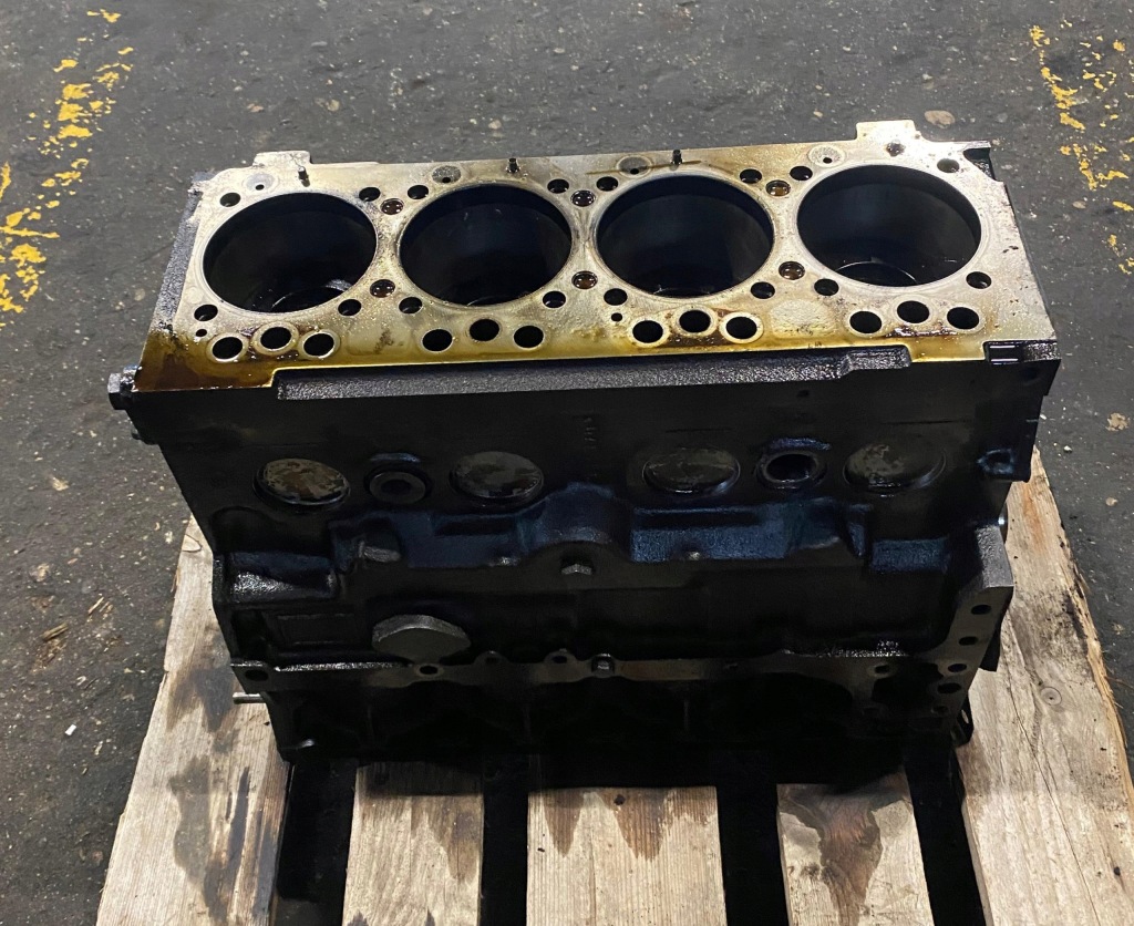 Блок двигателя man d0834 150km lfl43 euro3 с wałem 1 tłokami Доставка