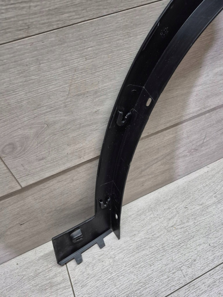 13733. bmw x1 f48 молдинг крило ліве перед 7332337 Зі Шроту