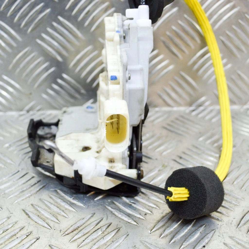 фото №6, Audi a6 s6 c6 4f 2006 правая сторона замок дверь задних