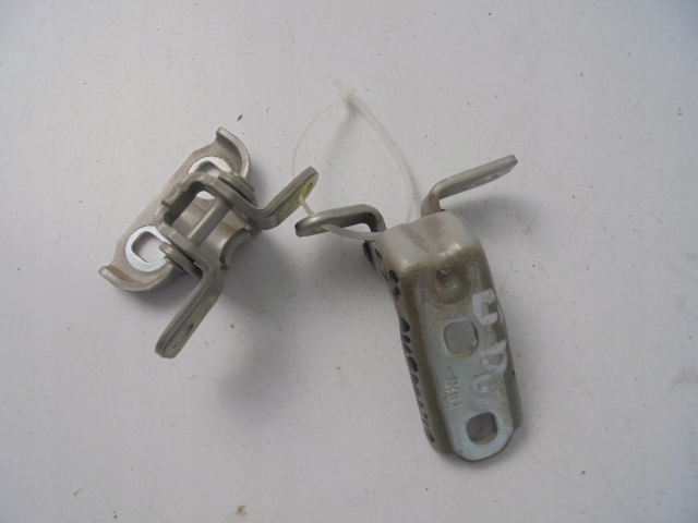 фото №1, Петли дверь левый задняя citroen c3 aircross 17-