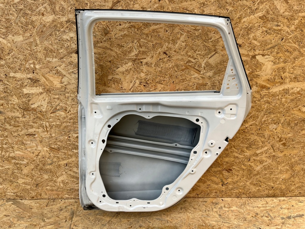 фото №9, Hyundai i30 iii 3 kombi 17- дверь задние задняя правое