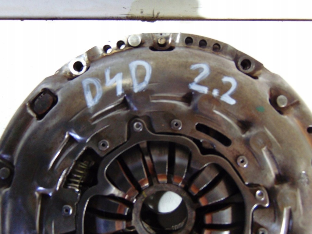 Колесо двухмассовый toyota avensis t25 2.2 d4d d4d Доставка