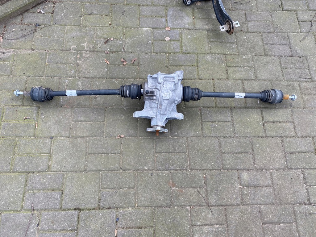 фото №1, Mercedes w206 c-klasa диференціал міст задній привідний вал