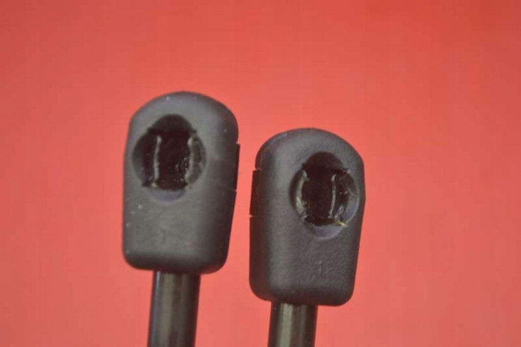 фото №9, Привод амортизаторы капот 51477148826 bmw e60 e61 03-07