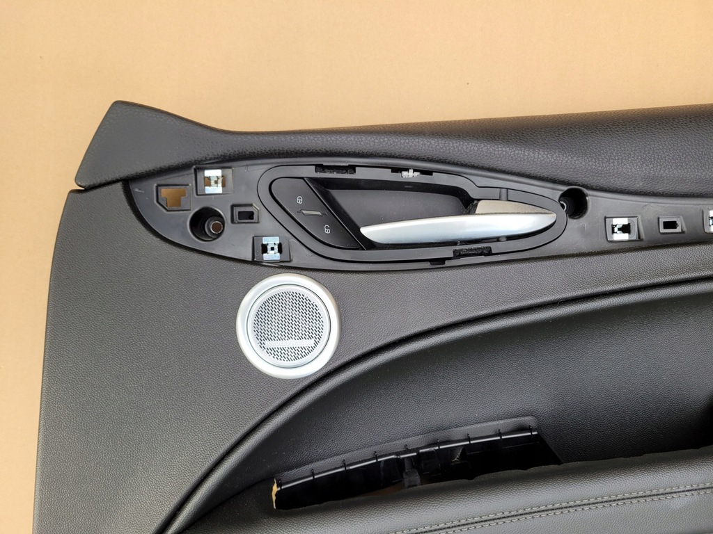 фото №1, Обшивка обивка дверь maserati quattroporte правая