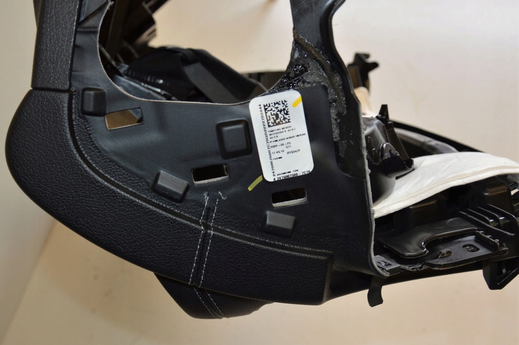 фото №16, Mercedes консоль приборная панель приборная панель кожа серая nić eqb x243 243