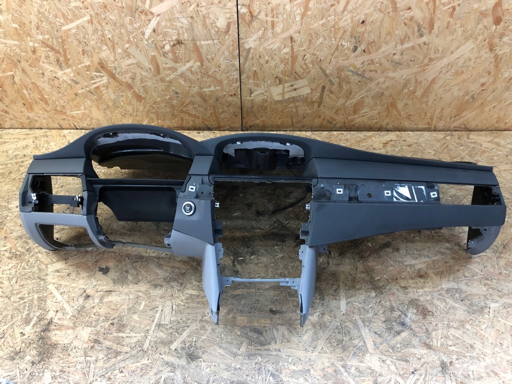 фото №1, Консоль приборная панель приборная bmw e60 7034108