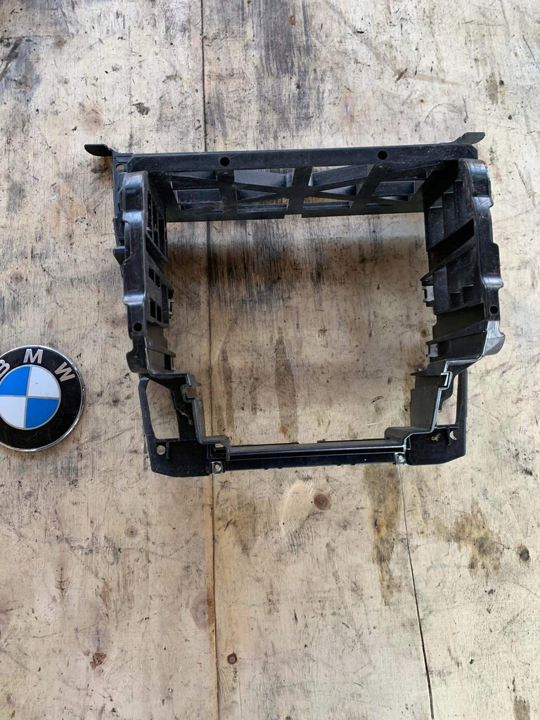 фото №1, Рамка корзина радіо навігації 6976403 bmw 5 e60 e61